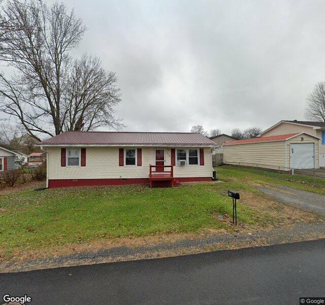 Hidden Valley Center Nursing Home in Oak Hill, WV — Street View