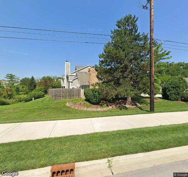 Warren Barr Buffalo Grove Nursing Home in Buffalo Grove, IL — Street View