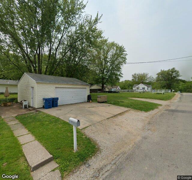 Avenues at Quad Cities Nursing Home in Silvis, IL — Street View